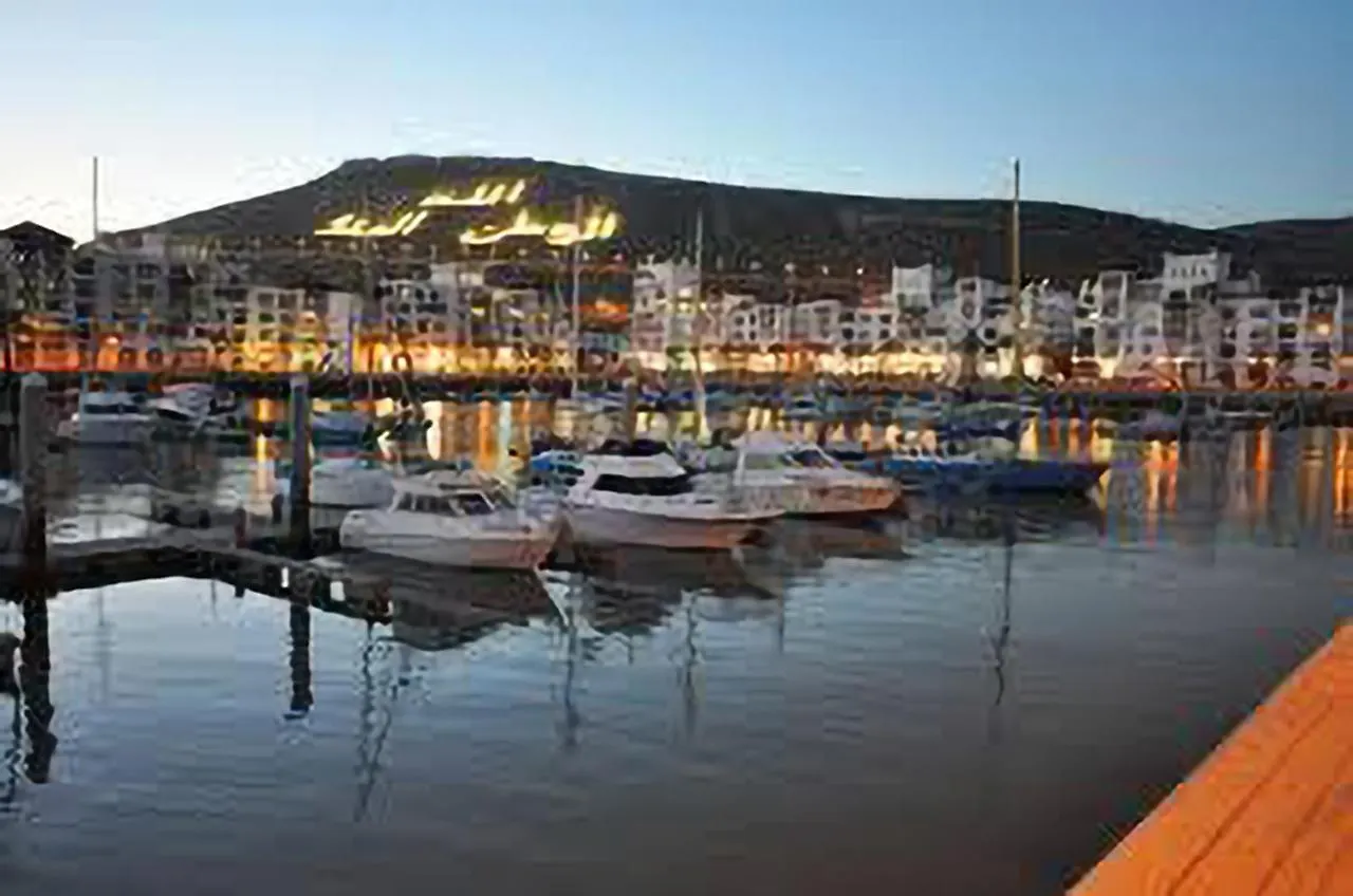 Charmant Appart Avec Fibre Optique, Parking Et La Piscine De La Marina A 10 Min En Voiture Agadir Apartment